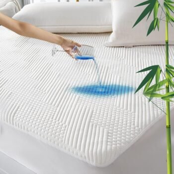 Waterproof Bamboo Fibre Mattress Protector 120 x 200 cm – Quilted Mattress Protector with Elastic up to 30 cm Deep – Breathable and  Mattress Cover