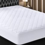 Quilted Fitted Mattress Pad (Queen) Elastic Fitted Mattress Protector Mattress Cover Stretches up to 16 Inches Deep Machine Washable Mattress Topper